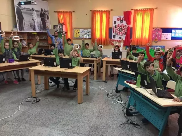 Minik Parmaklar Geleceği Programlıyor' Projesinde Yeni Dönem Başladı Minik Parmaklar Geleceği Programlıyor' Projesinde Yeni Dönem Başladı