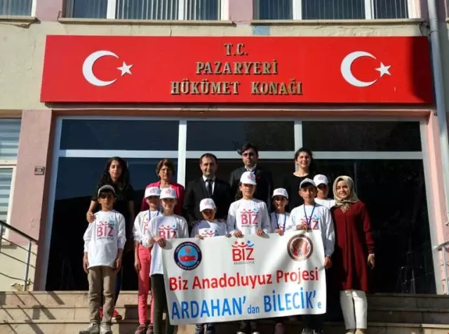 Ardahanlı Öğrenciler Osmaneli ve Pazaryeri'ni Ziyaret Etti Ardahanlı Öğrenciler Osmaneli ve Pazaryeri'ni Ziyaret Etti