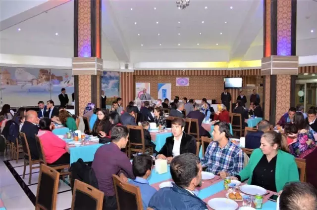 Başkan Özgökçe, Tuşba'daki Polislerle Bir Araya Geldi Başkan Özgökçe, Tuşba'daki Polislerle Bir Araya Geldi