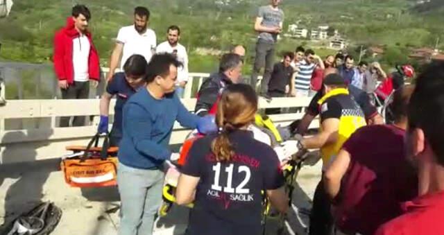 Sakarya Köprüde 3 Otomobil Çarpıştı 1 Ölü, 3 Yaralı Hd