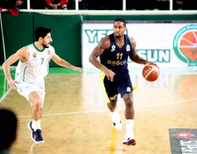 Tahincioğlu Basketbol Süper Ligi: Yeşilgiresun Belediyespor: 70 - Fenerbahçe Doğuş: 93