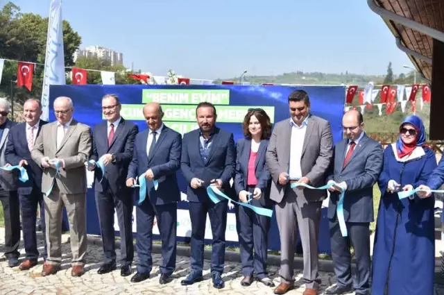 Türkiye'nin İlk Çocuk İşçiğiyle Mücadele Merkezi İzmit'te Açıldı Türkiye'nin İlk Çocuk İşçiğiyle Mücadele Merkezi İzmit'te Açıldı