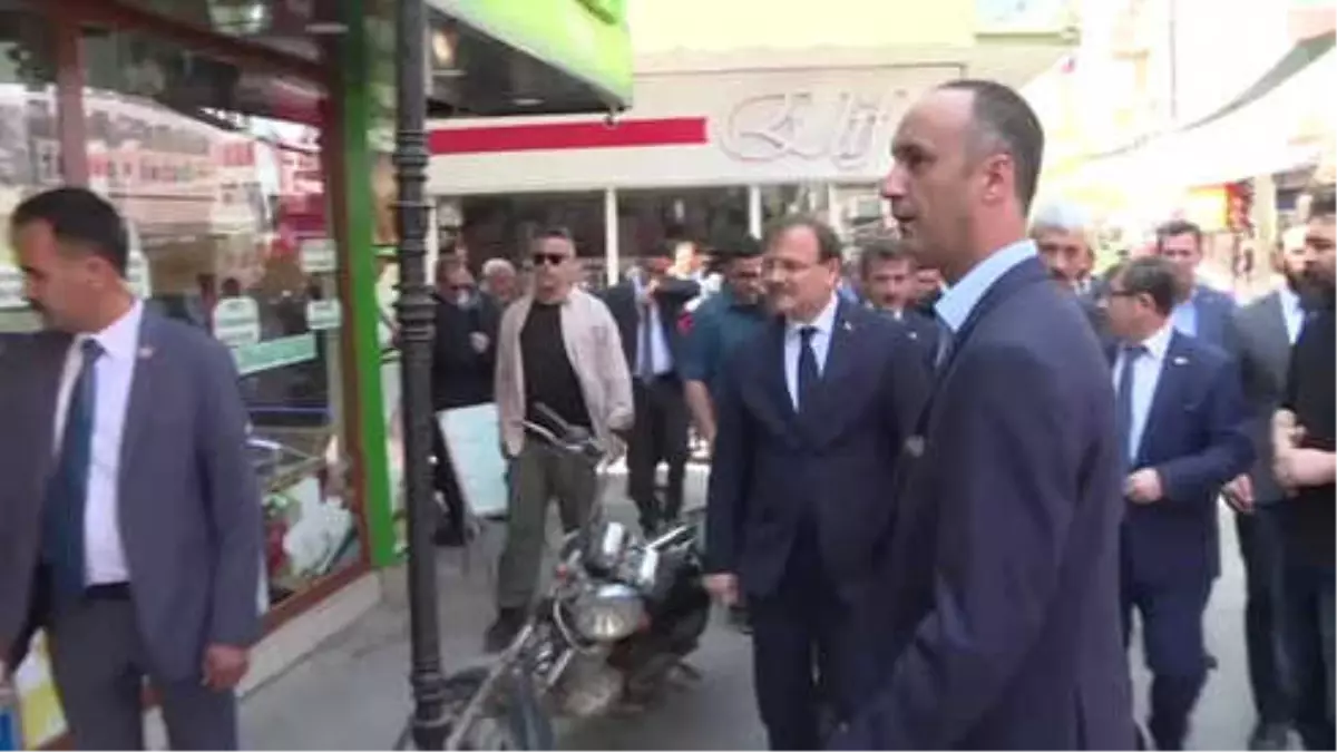 Başbakan Yardımcısı Çavuşoğlu: 'Türkiye, Adeta Bir Barış Adası'