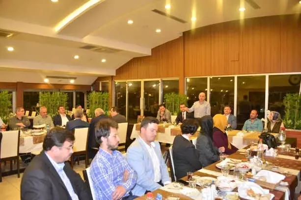 Belediye Başkanı Saraoğlu: Sendikal Faaliyetler Türk Demokrasisine Büyük Katkı Sağlamaktadır Belediye Başkanı Saraoğlu: Sendikal Faaliyetler Türk Demokrasisine Büyük Katkı Sağlamaktadır