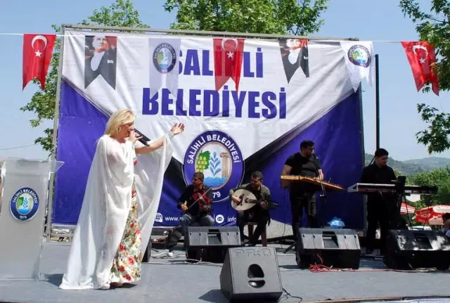 Binlerce Tohum, Manisa'da Takas Edildi Binlerce Tohum, Manisa'da Takas Edildi