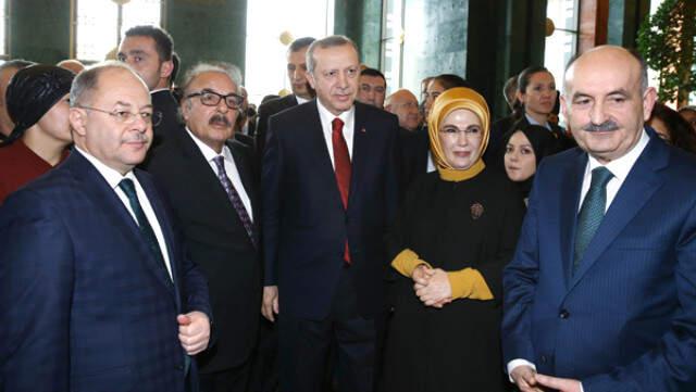 Ferdi Tayfur, Erdoğan'ı Yere Göğe Sığdıramadı: Selam Vermesi Yeter Bize