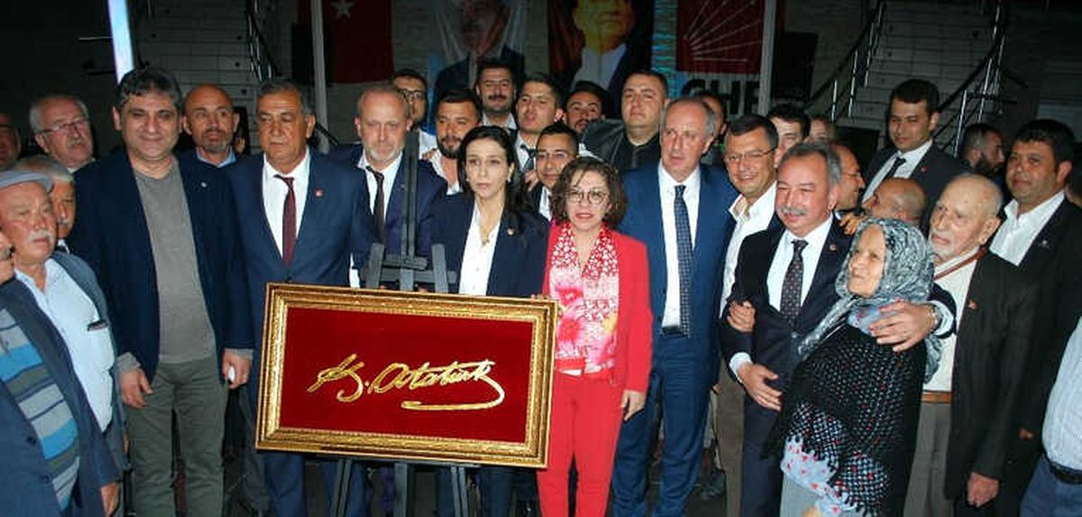CHP'liler Manisa'da Dayanışma Yemeğinde Buluştu
