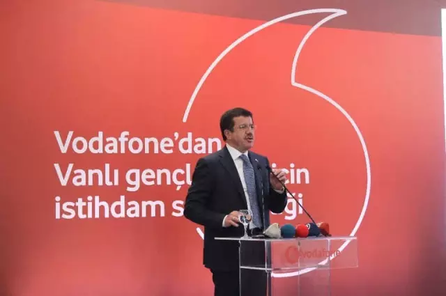 Ekonomi Bakanı Zeybekci: 'Ya Bu Dalganın Üzerine Çıkıp Sörf Yapacağız ya da O Dalganın Altında... Ekonomi Bakanı Zeybekci: 'Ya Bu Dalganın Üzerine Çıkıp Sörf Yapacağız ya da O Dalganın Altında...