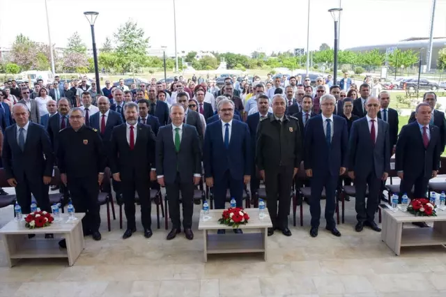 Akd İletişim Fakültesine Yeni Bina