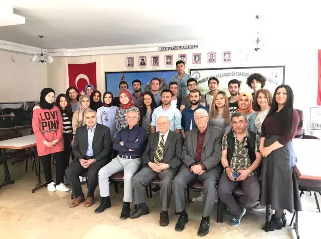 Ankara'daki Afyonkarahisarlı Öğrenciler Kahvaltıda Bir Araya Geldi
