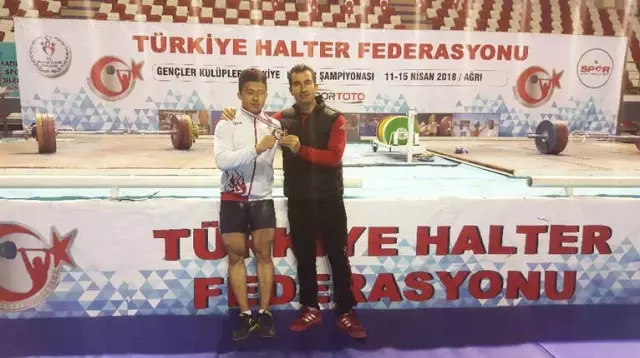 Batuhan Yüksel Ağrı'da Türkiye Şampiyonu Oldu