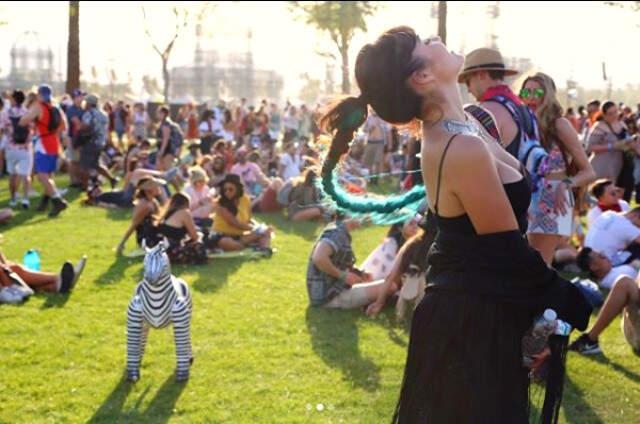 Hande Erçel, Katıldığı Festivalde Tercihleriyle Sınırları Zorladı