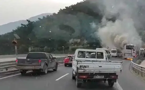 Manisa'da Otobüs Alev Alev Yandı