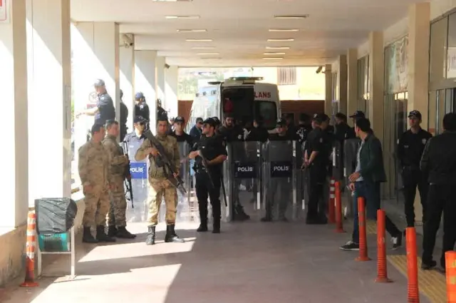 Sanık, Kendini Yakmaya Çalıştı Sanık, Kendini Yakmaya Çalıştı