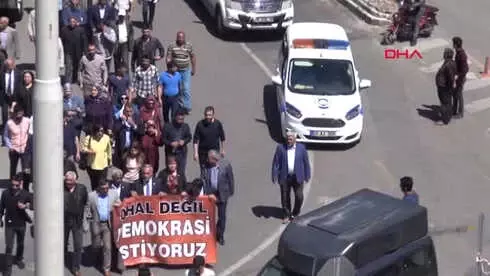 Şanlıurfa'da CHP'den Oturma Eylemi Şanlıurfa'da CHP'den Oturma Eylemi