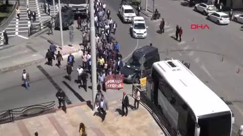 Şanlıurfa'da CHP'den Oturma Eylemi Şanlıurfa'da CHP'den Oturma Eylemi