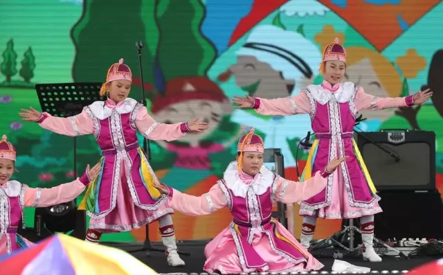TRT Uluslararası 23 Nisan Çocuk Şenliği