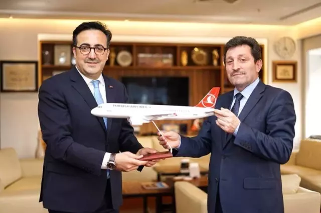 Vali Tavlı'dan Türk Hava Yollarına Ziyaret
