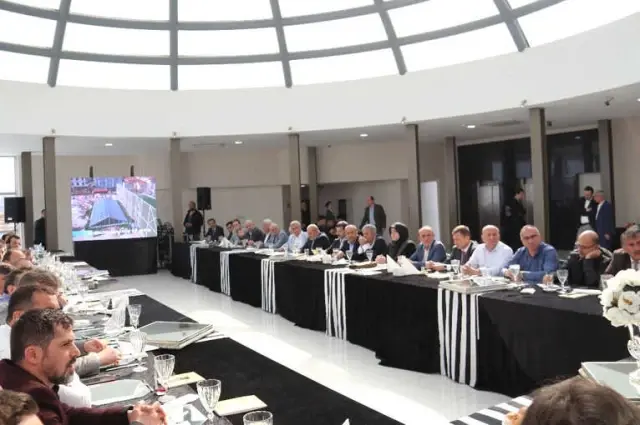 Yerel Yönetimler Serdivan'da Bir Araya Geldi Yerel Yönetimler Serdivan'da Bir Araya Geldi