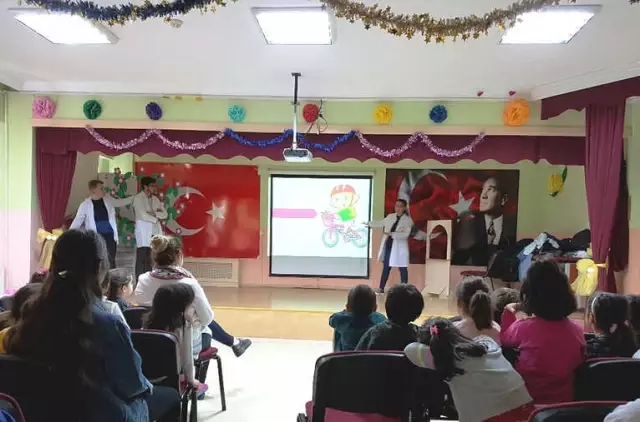 Anaokulu Öğrencilerine Trafik Eğitimi