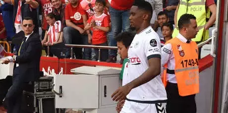Antalyaspor Eto'o'yu Tff'ye Şikayet Ediyor! Cinsel Organını Gösterdi İddiası...