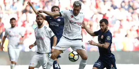 Atiker Konyaspor Galibiyete Kilitlendi