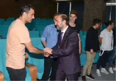 Başkan Edebali Şampiyon Yıldırım Belediyespor'u Ağırladı