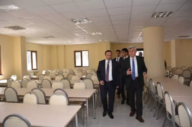 Başkan Karaosmanoğlu, Orhangazi Semt Konağını Gezdi