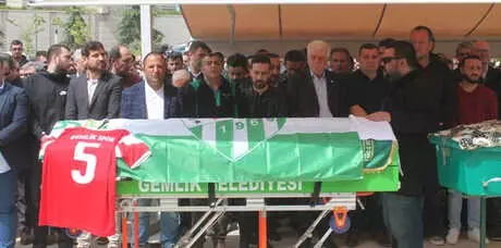 Bursasporlu Taraftarın Cenazesi Toprağa Verildi