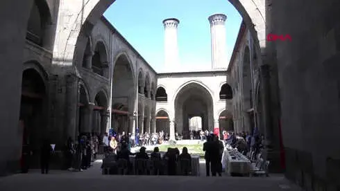 Erzurum Tarihi Çifte Mineali Medrese'de Yemek Yarışması-Hd Erzurum Tarihi Çifte Mineali Medrese'de Yemek Yarışması-Hd