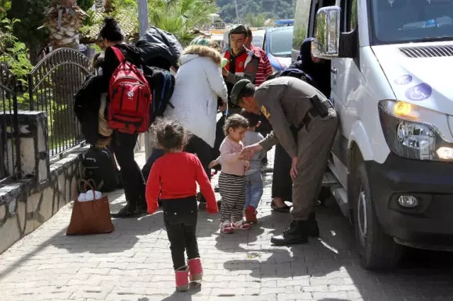 Fethiye'de 111 Kaçak Göçmen Yakalandı