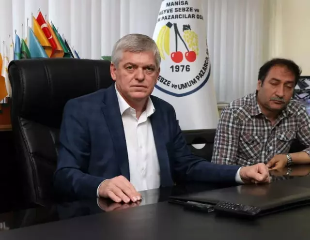 Manisalı Pazarcılar Perşembe Pazarı Sorununun Çözülmesini Bekliyor