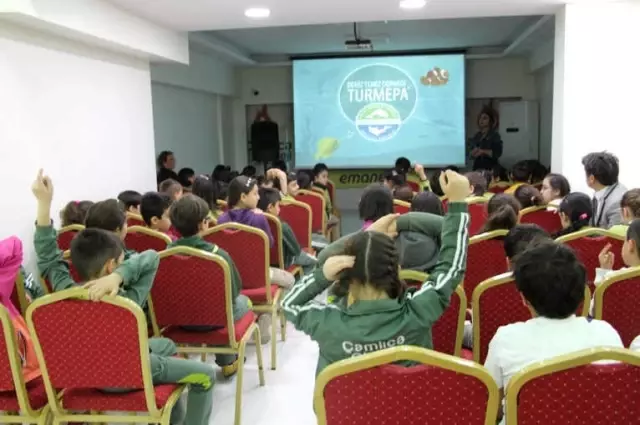 Öğrencilere Deniz Ekosistemi Hakkında Seminer Verildi