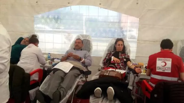 Öğretmen ve Veliler Kan Bağışladı