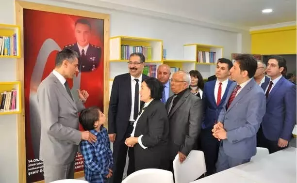 Şehitlerin Adları Kütüphane ve Konferans Salonuna Verildi