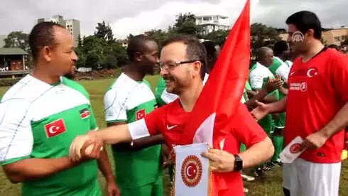 TBMM Kenya'da Kazandığı Kupayı Şehitlere Adadı TBMM Kenya'da Kazandığı Kupayı Şehitlere Adadı