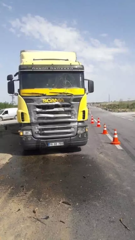 Tırın Çarptı Patpat Sürücüsü Ağır Yaralandı