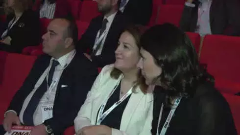 Türk İnsanı Kuru Ekmek, Soğan Yiyip Ev Borcunu Ödüyor' Türk İnsanı Kuru Ekmek, Soğan Yiyip Ev Borcunu Ödüyor'