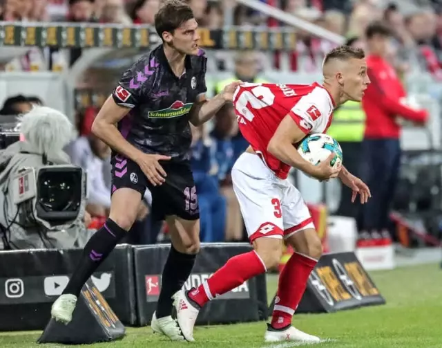 Var Uyardı, Hakem Futbolcuları Soyunma Odasından Çıkardı