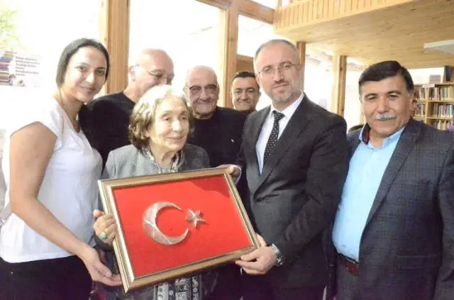 Yazar Gülten Dayıoğlu: Beyin, Kitap Okumakla Gelişir