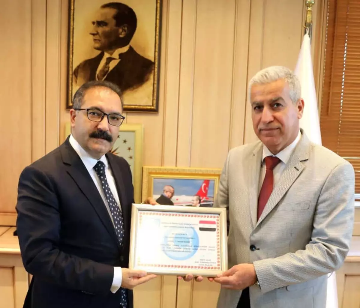 Irak Türkmen Cephesinden Gaün Rektörü Prof. Dr. Gür'e Takdirname