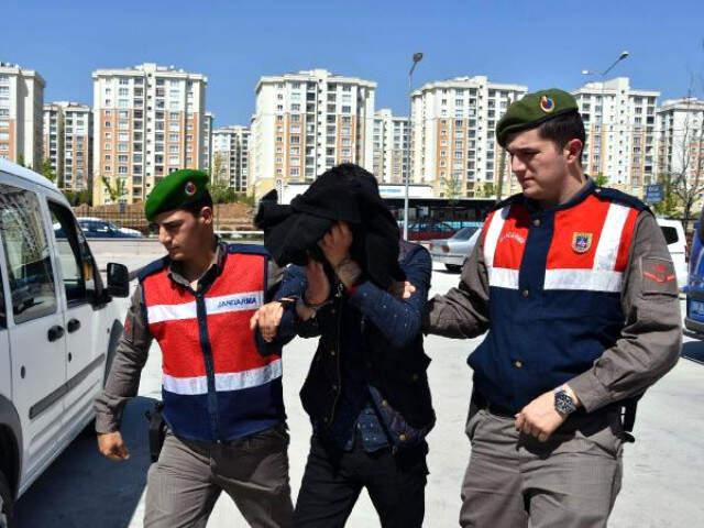 Oğluyla Birlikte Kocasını Demir Çubukla Döverek Öldürdü
