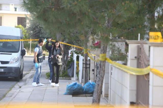 Öğretmen ve Eşi Bıçaklanarak Öldürüldü! Cinayet Çocuğun Yardım Çağrısıyla Ortaya Çıktı