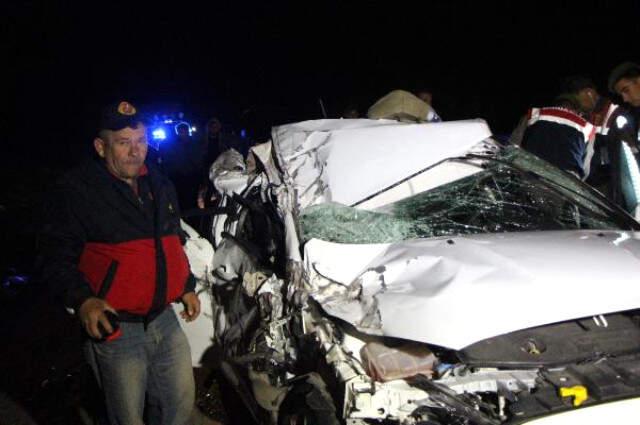 Otostopla Bindiği Otomobil Sonu Oldu, Feci Kazada Can Verdi