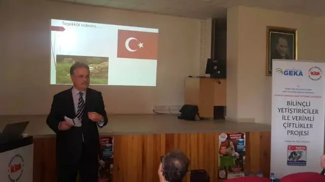 Aydın'da Yetiştiricilere 'Buzağı Bakım ve Besleme' Eğitimi Verildi Aydın'da Yetiştiricilere 'Buzağı Bakım ve Besleme' Eğitimi Verildi