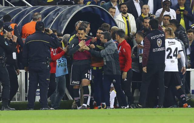 Fenerbahçe-Beşiktaş Derbisinde Yaşanan Tüm Gelişmeler