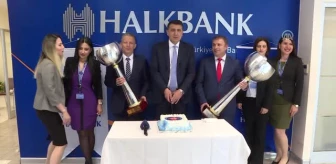 Halkbank'ta Şampiyonluk Pastası Kesildi