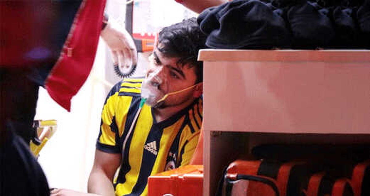 Kartal'da Kitapevinde Çıkan Yangın Binayı Sardı: 3 Yaralı