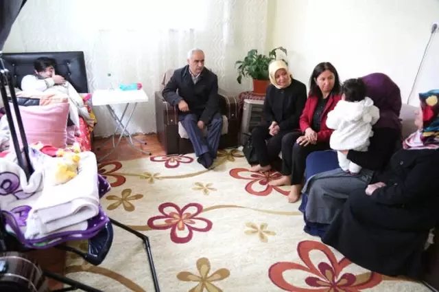 Başkan Aydın, Karabulut Ailesini Sevindirdi Başkan Aydın, Karabulut Ailesini Sevindirdi