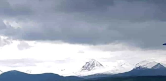 Horasan'da Yüksek Kesimler Karla Kaplandı